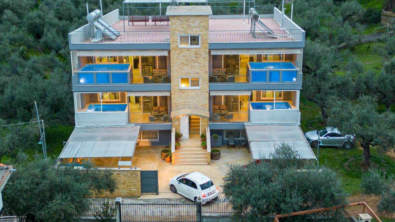 Grand Suites With Private Pools Kalamata Exterior foto