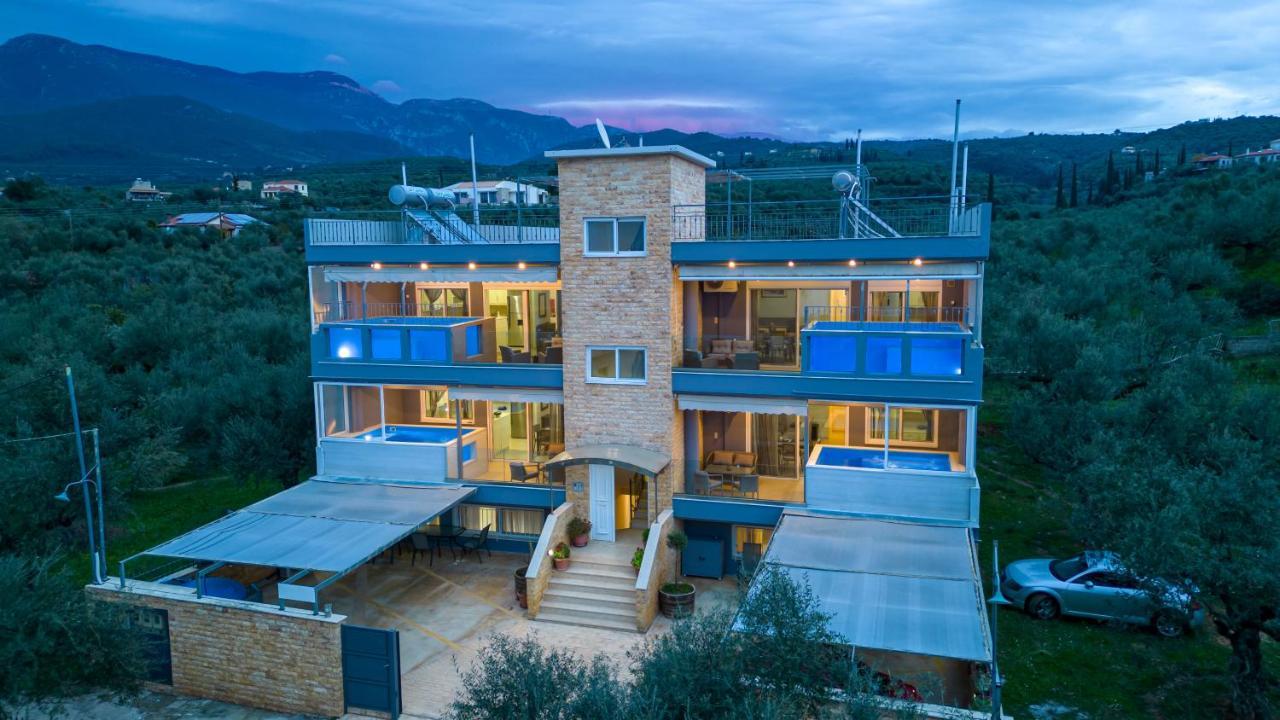 Grand Suites With Private Pools Kalamata Exterior foto