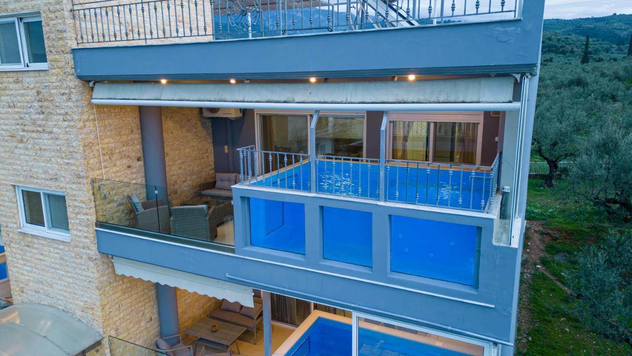 Grand Suites With Private Pools Kalamata Exterior foto