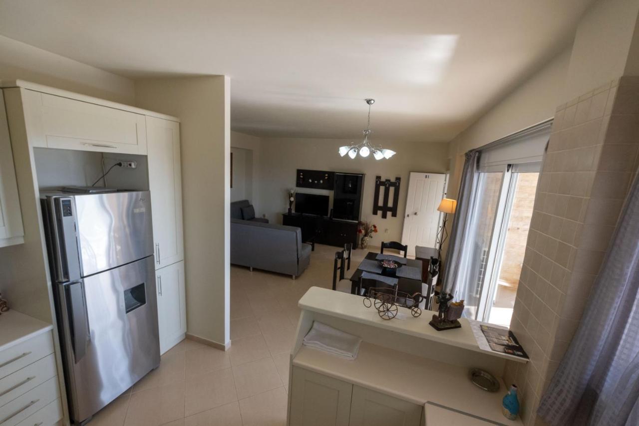 Grand Suites With Private Pools Kalamata Exterior foto