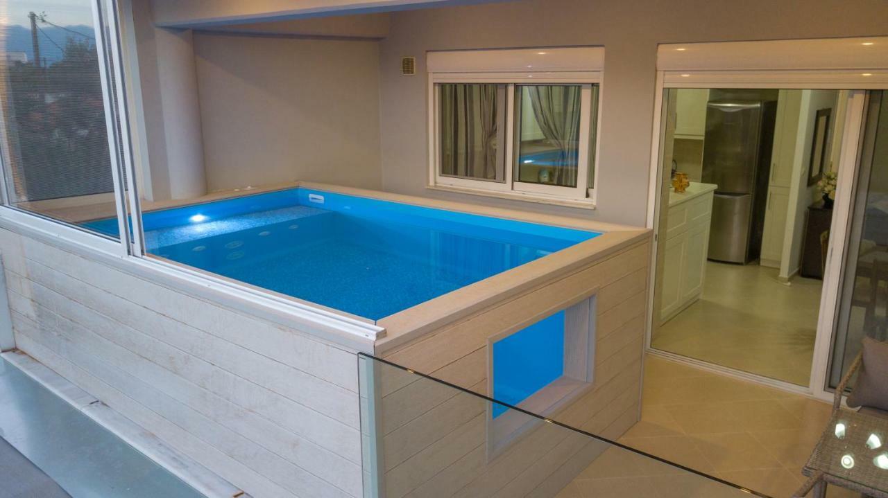 Grand Suites With Private Pools Kalamata Exterior foto