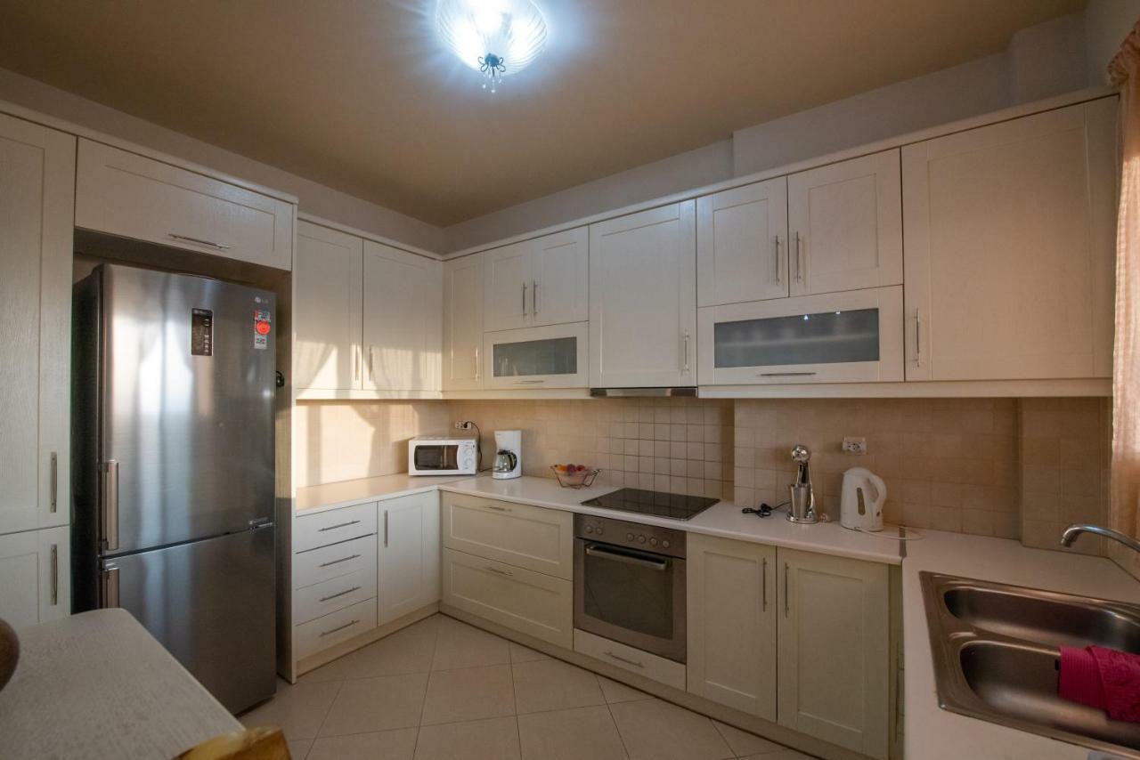 Grand Suites With Private Pools Kalamata Exterior foto