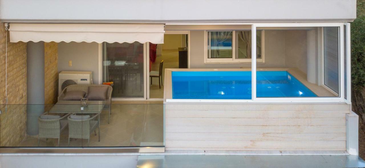 Grand Suites With Private Pools Kalamata Exterior foto