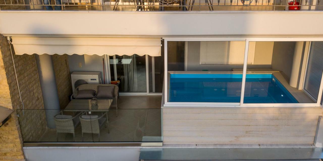 Grand Suites With Private Pools Kalamata Exterior foto