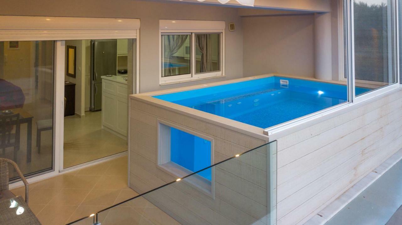 Grand Suites With Private Pools Kalamata Exterior foto