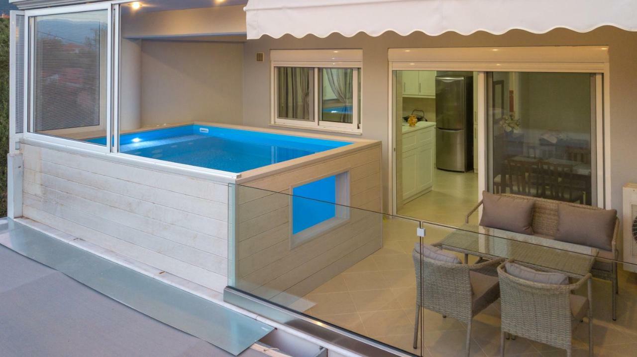 Grand Suites With Private Pools Kalamata Exterior foto