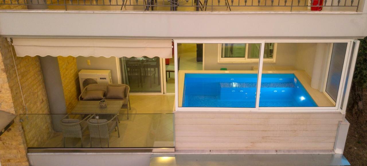 Grand Suites With Private Pools Kalamata Exterior foto